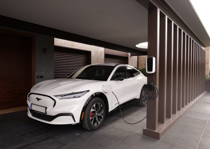 instalar cargador eléctrico garaje comunitario