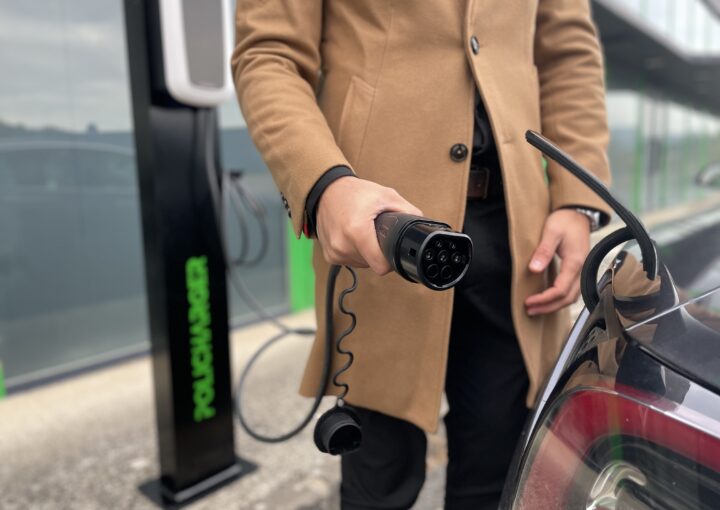 Policharger ÖN cargador coche eléctrico